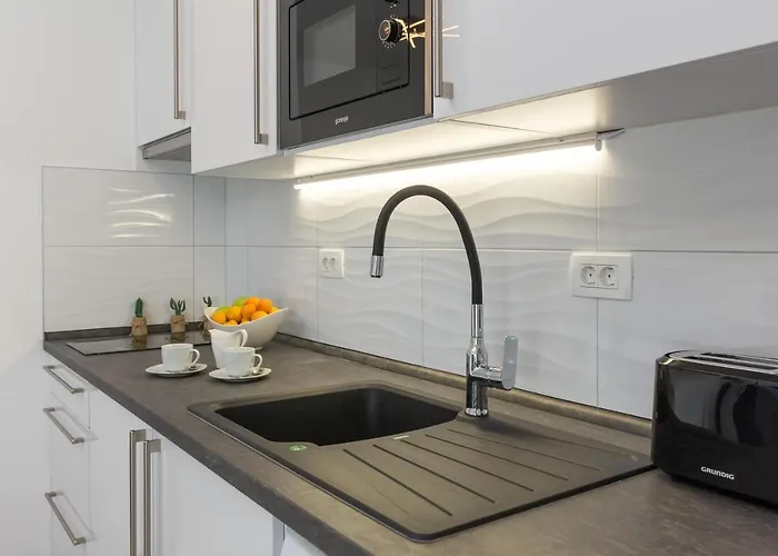 Luxury & Seven 스플리트