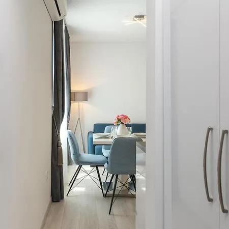 Luxury & Seven 4* Split