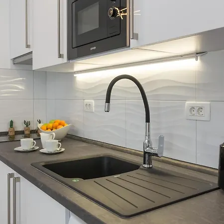 Luxury & Seven Split