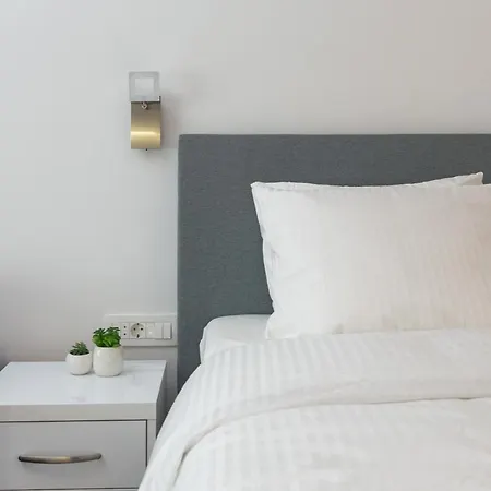 Πανσιόν Luxury & Seven Σπλιτ