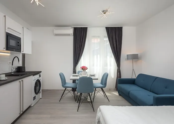 Affittacamere Luxury & Seven 4*