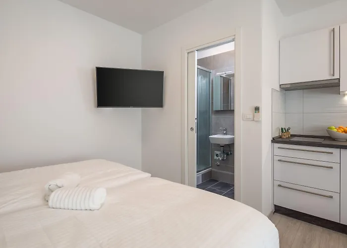 Affittacamere Luxury & Seven 4*