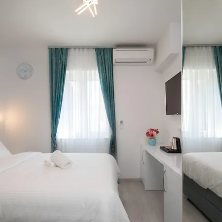 Luxury & Seven Guest house