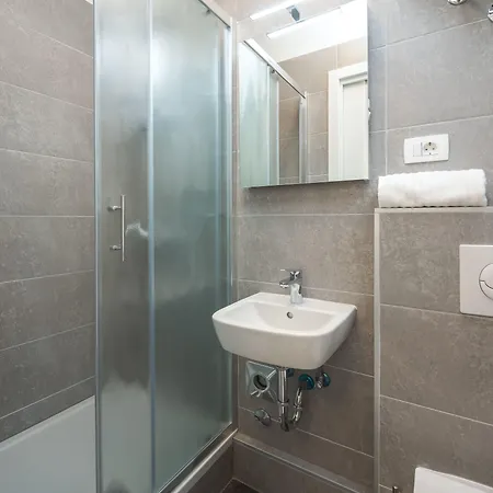 Guest house Luxury & Seven