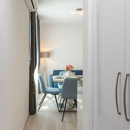 Luxury & Seven 4* Split